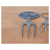 Vintage 266-grams (total) Silverplated Meat / Bread Forks and a Tong