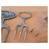 Vintage 266-grams (total) Silverplated Meat / Bread Forks and a Tong