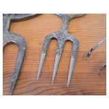 Vintage 266-grams (total) Silverplated Meat / Bread Forks and a Tong