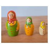 Vintage Handpainted Wooden Traditional Russian Matryoshka Nesting Doll Set of 4