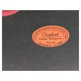 1988 Goebel Olszewski Hummel Kinderway Bavarian Village theme Collectible House with (5) Figurines 954-D