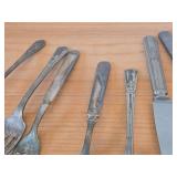 Lot of (8) 481-grams (total) Silverplated Assorted Utensils
