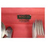 Rogers Silver Plate by Oneida Ltd. Silversmiths Flatware Set in Wood Box