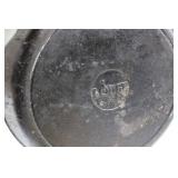Lodge Cast Iron Skillet Set - 2 Pans With Chainmail Scrubber Pad