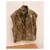 Cabelas camo vest size L