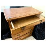 Narrow dresser