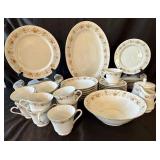 International Silver Company Porcelain Brighton Collection Claridge 8302 China Set