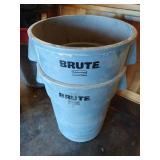 (2) Brute 44-Gallon Garbage Cans