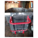 Rubbermaid Heavy Duty 1/2 Cubic Yard Tilt Truck