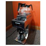 Bunn VP-17 Series Coffee Maker with (3) Hot Plates & (3) Carafes