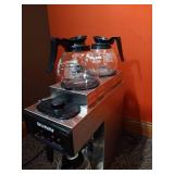 Bunn VP-17 Series Coffee Maker with (3) Hot Plates & (3) Carafes