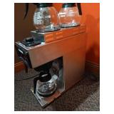 Bunn VP-17 Series Coffee Maker with (3) Hot Plates & (3) Carafes