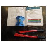 18" Bolt Cutters & Corner Level