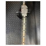 Black & Decker 8120 16-inch Deluxe Double-Edge Hedge Trimmer - Corded Electric