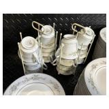 Noritake Melissa 3080 Contemporary Fine China - Floral Daisy Border Dinnerware Set