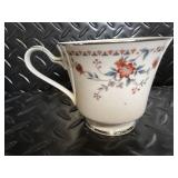 Noritake Ivory China Adagio 7237 Dinnerware Set - Floral Border with Cups & Saucers (Japan)