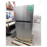 Vissani 18 cu. ft. Top Freezer Refrigerator in Fingerprint Resistant Stainless Look, Garage Ready