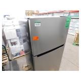 Vissani 18 cu. ft. Top Freezer Refrigerator in Fingerprint Resistant Stainless Look, Garage Ready