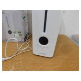 Vissani 1.5 Gal. Ultrasonic Humidifier 360 Degree Turning Dual Nozzle Cool Mist for Medium Room in White