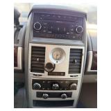 2009 CHRYSLER TOWN AND COUNTRY TOURING *No Accidents* (NO RESERVE)
