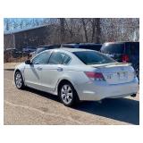 2009 HONDA ACCORD EX-L V6 *No Accidents* (NO RESERVE)