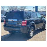 2011 FORD ESCAPE LIMITED *2 Owner | No Accidents | All Wheel Drive* (NO RESERVE)