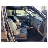 2011 FORD ESCAPE LIMITED *2 Owner | No Accidents | All Wheel Drive* (NO RESERVE)