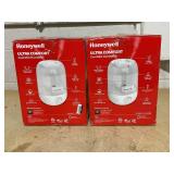 LOT OF 2 Honeywell Ultra Comfort Cool Mist Humidifiers - White, HUL545W