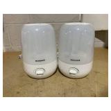 LOT OF 2 Honeywell Ultra Comfort Cool Mist Humidifiers - White, HUL545W