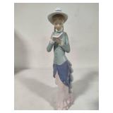 Lladro "Lady Reading" Porcelain Figurine (#5000) *In Box*