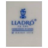 Lladro "Lady Reading" Porcelain Figurine (#5000) *In Box*