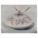 Lladro "The Encounter" Trinket Dish w/Lid (#6391)