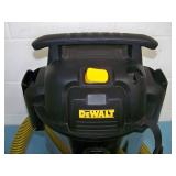 DeWalt DVX08SA 8 Gallon 5 HP Stainless Steel Wet/Dry Vac / Vacuum on Casters