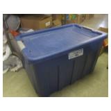 (EW3) Tote Full of a Dish Set as Sh...