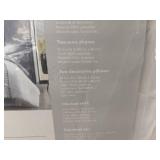 Delphi 12-Piece Comforter & Sheet Set King - Brand New *A