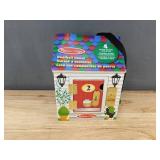 Melissa & Doug Doorbell House with 4 Dolls - Brand New *T
