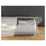 Royal Luxe Queen Microfiber Waterproof Mattress Pad - Brand New