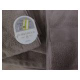 Pair of bath towels...