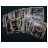 Lot of assorted Topps football card...