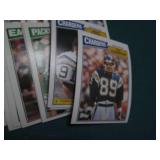 Lot of assorted Topps football card...