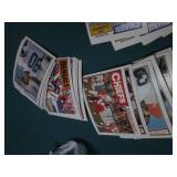 Lot of assorted Topps football card...
