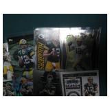 Lot of football cards,...