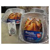 3 Turkey roasting pans and an oven ...