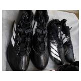 4 New Adidas Football Cletes - vari...