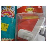 The Pioneer Woman Apron and Command...