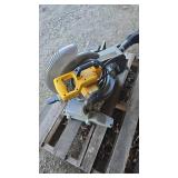 Dewalt DW715 12in Miter Saw