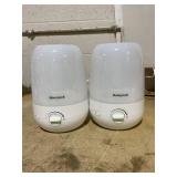 LOT OF 2 Honeywell Ultra Comfort Cool Mist Humidifier - White, HUL545W