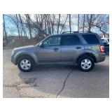 2012 FORD ESCAPE XLT *2 Owner | No Accidents | All Wheel Drive* (NO RESERVE)