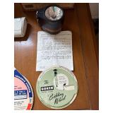 Sunbeam Vintage Electric Shaver, Vintage Looking Speaker & Accessories with Goren Bidding Wheel Discs, Petite Postal Scale