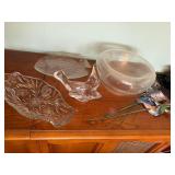 Decorative Glassware Lot: Fish Plate, Floral Dish, Swan Figurine, Bowl